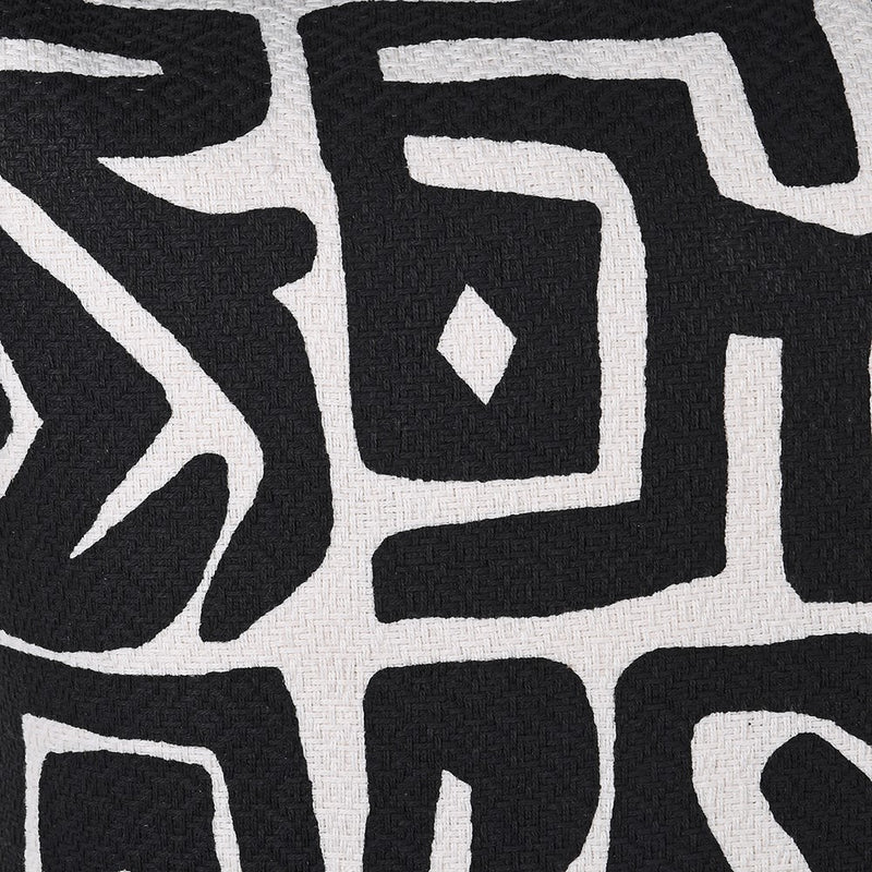 45x45 Monochrome Geometric Cushion