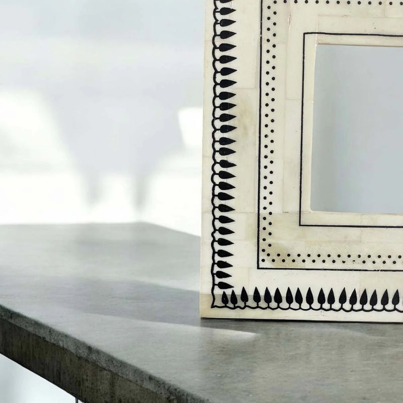 4x4 Bone Inlay Effect Cream & Black Photoframe