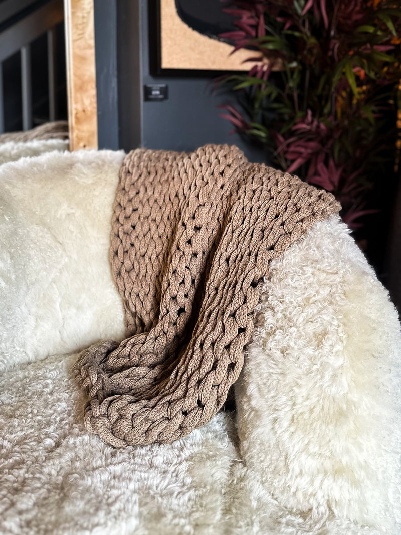 Mocha Chunky Knit Throw
