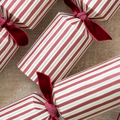 S/6 Red & White Striped Christmas Crackers