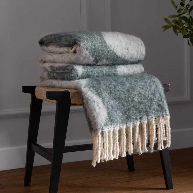 130x180cm Blue/Cream Abstract Throw