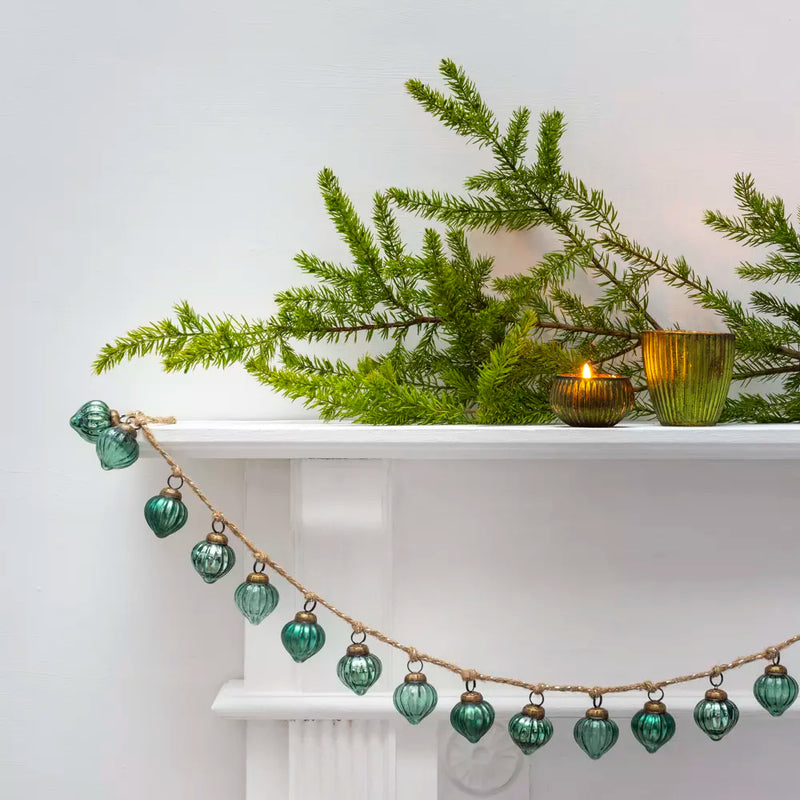 Ribbed Green Bauble Jute Garland