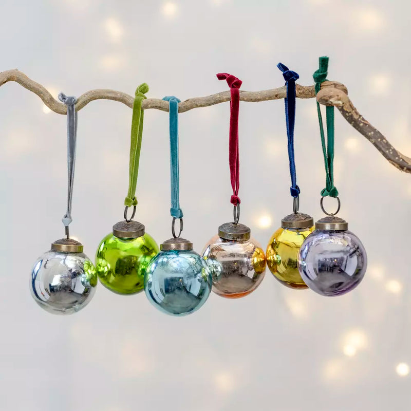 S/6 Multi Coloured Round Baubles