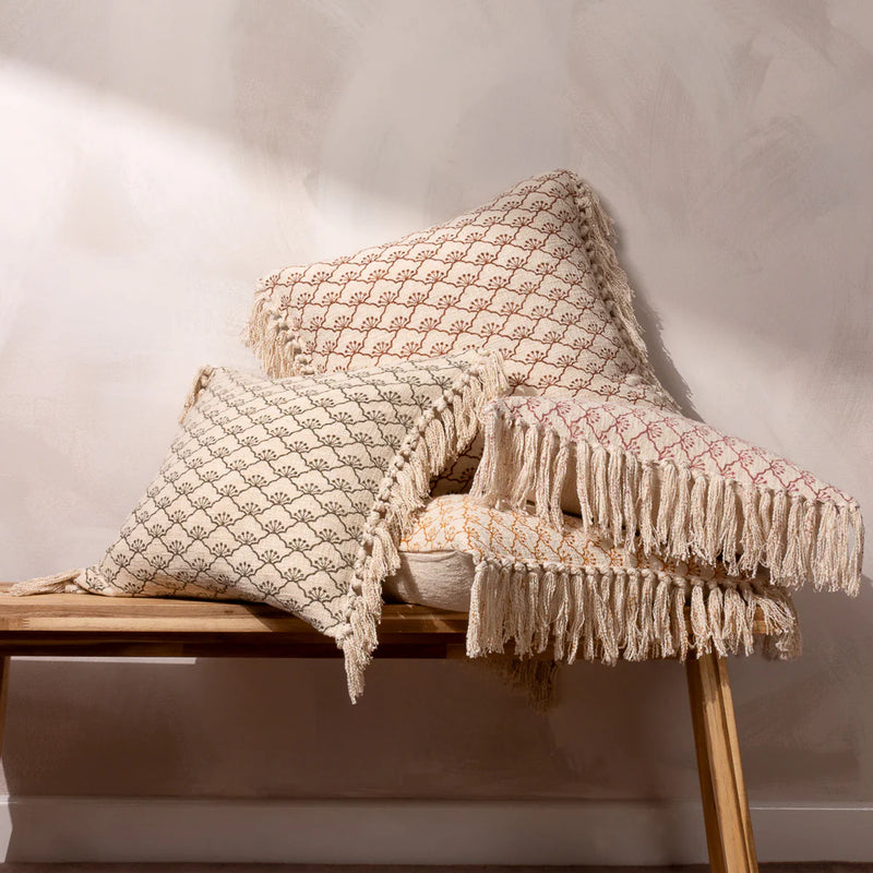 50x50cm Cream/Pecan Tassel Cushion