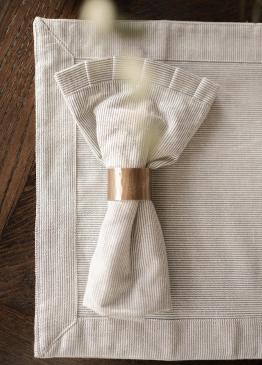 S/4 Pinstripe Frill Napkin Charcoal