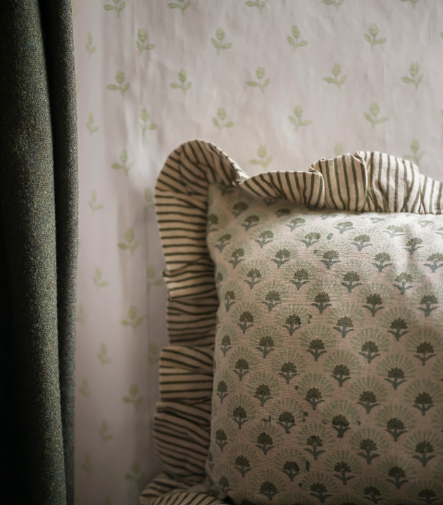 30x50cm Forrest Flower Cushion