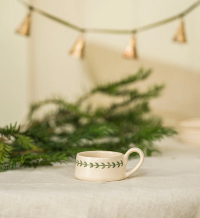 Beige Green Wreath Tealight Holder