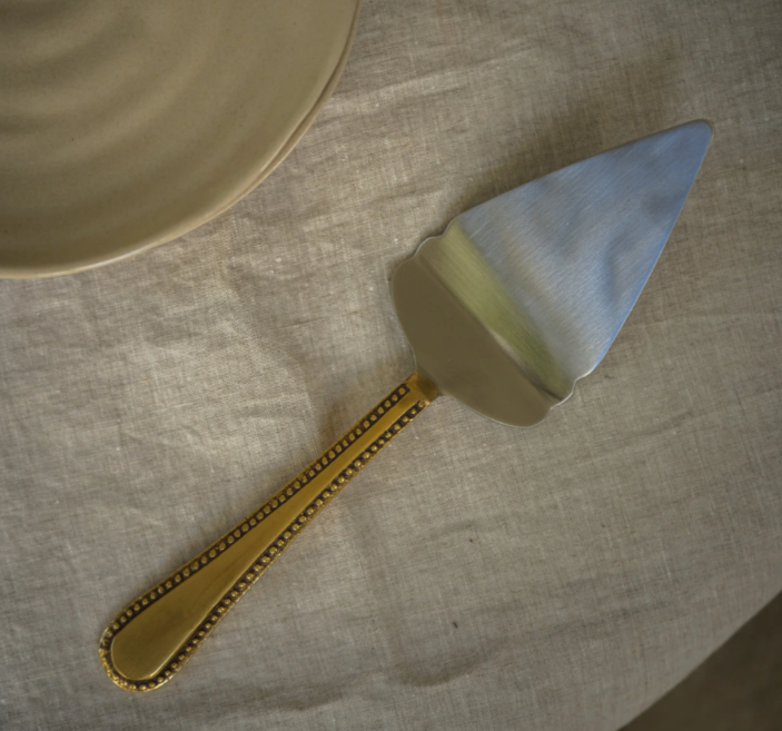 Antique Brass Finish Cake Slice