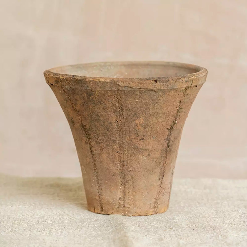 Antiqued Redstone Trumpet Pot 16x14cm