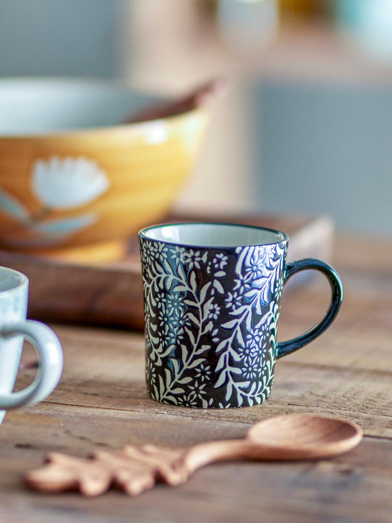 Black Stoneware Botanical Pattern Mug