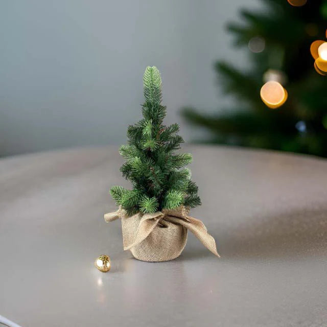 45cm Christmas Tree In Hessian Base